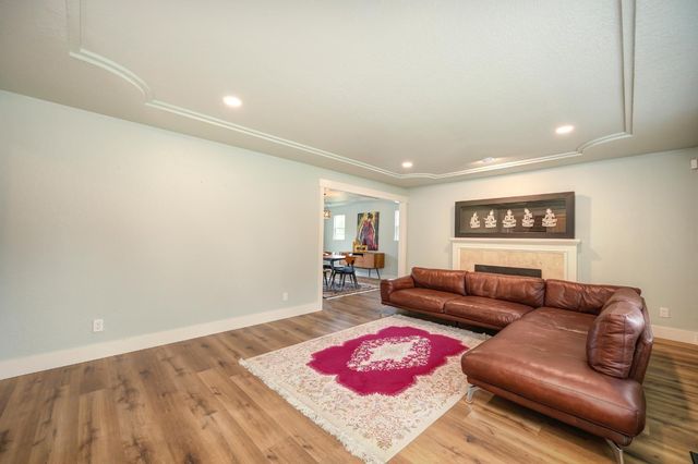 8475 Burford Ln, Fair Oaks, CA 95628