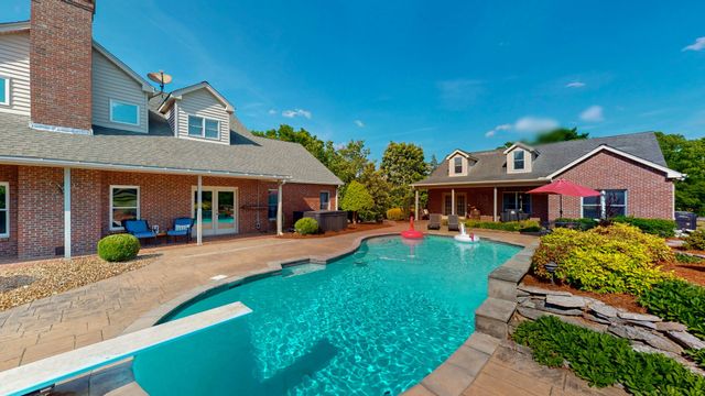 9 Stover Ln, Gordonsville, TN 38563