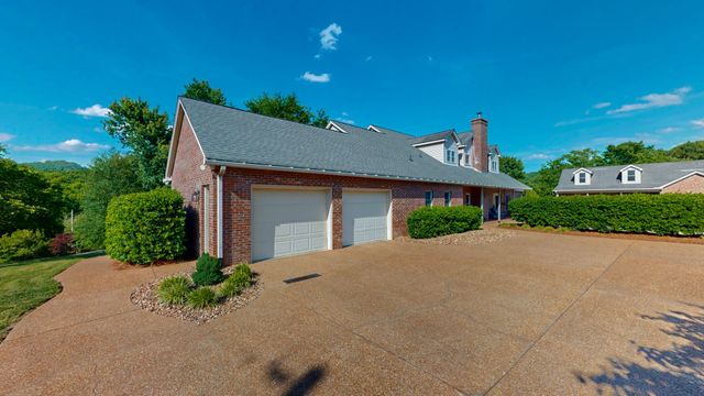 9 Stover Ln, Gordonsville, TN 38563