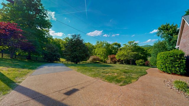 9 Stover Ln, Gordonsville, TN 38563