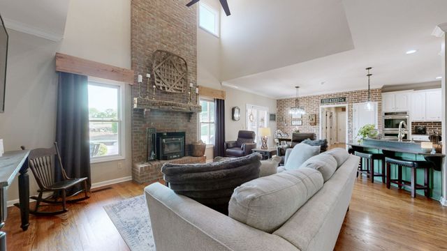 9 Stover Ln, Gordonsville, TN 38563