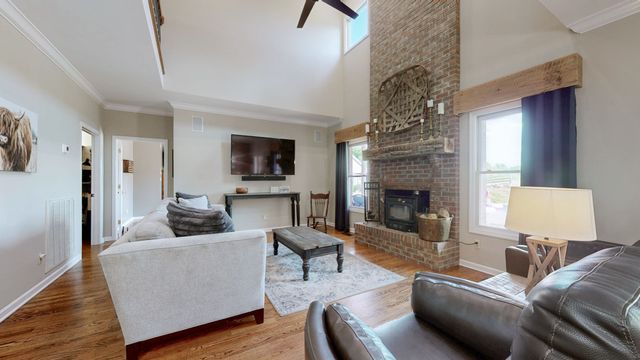 9 Stover Ln, Gordonsville, TN 38563