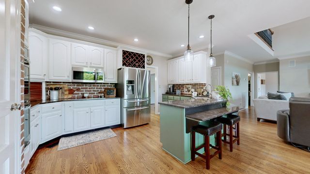 9 Stover Ln, Gordonsville, TN 38563