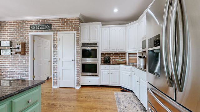 9 Stover Ln, Gordonsville, TN 38563
