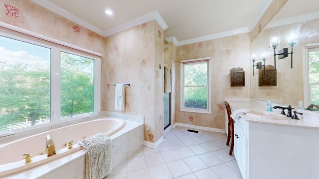 9 Stover Ln, Gordonsville, TN 38563