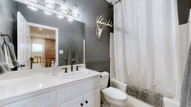 9 Stover Ln, Gordonsville, TN 38563