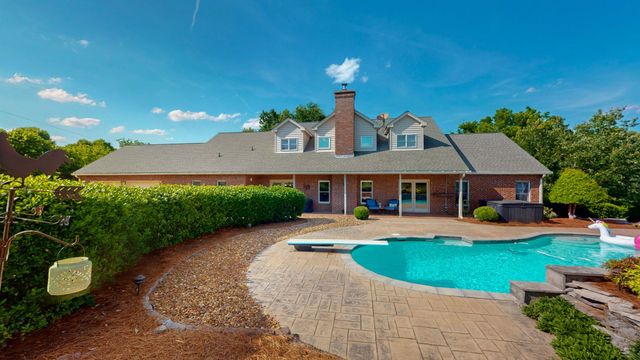 9 Stover Ln, Gordonsville, TN 38563
