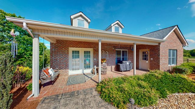 9 Stover Ln, Gordonsville, TN 38563