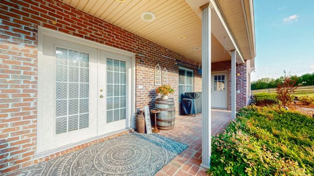 9 Stover Ln, Gordonsville, TN 38563