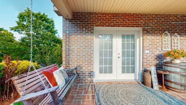 9 Stover Ln, Gordonsville, TN 38563