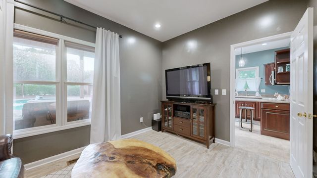 9 Stover Ln, Gordonsville, TN 38563