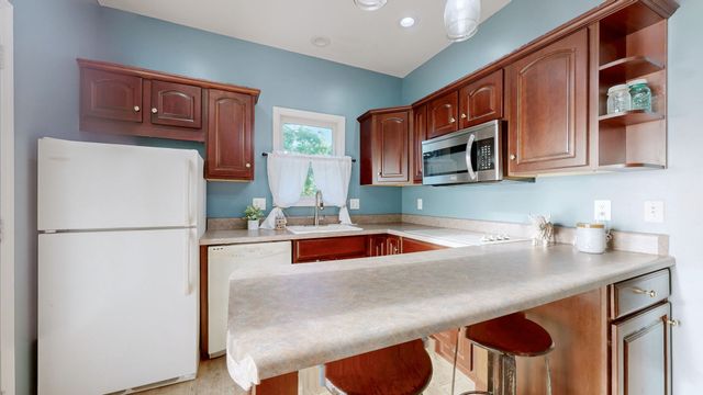 9 Stover Ln, Gordonsville, TN 38563