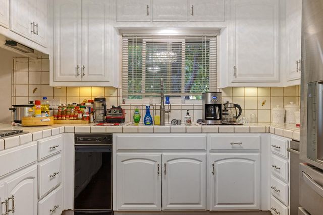 2701 Sheffield Ln, Modesto, CA 95350