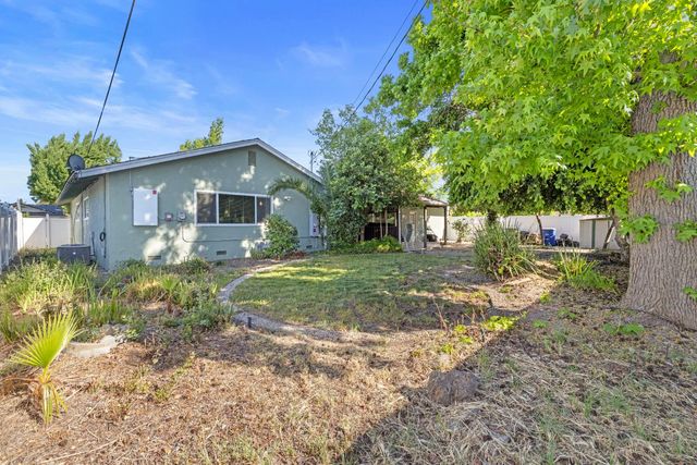 2701 Sheffield Ln, Modesto, CA 95350