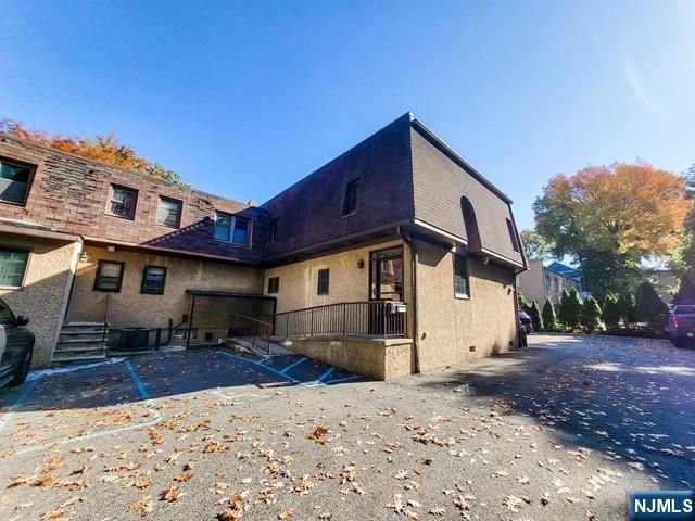 36 Farview Terrace Rear Office, Paramus, NJ 07652