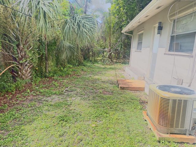 1650 NW 52ND Avenue, Lauderhill, FL 33313