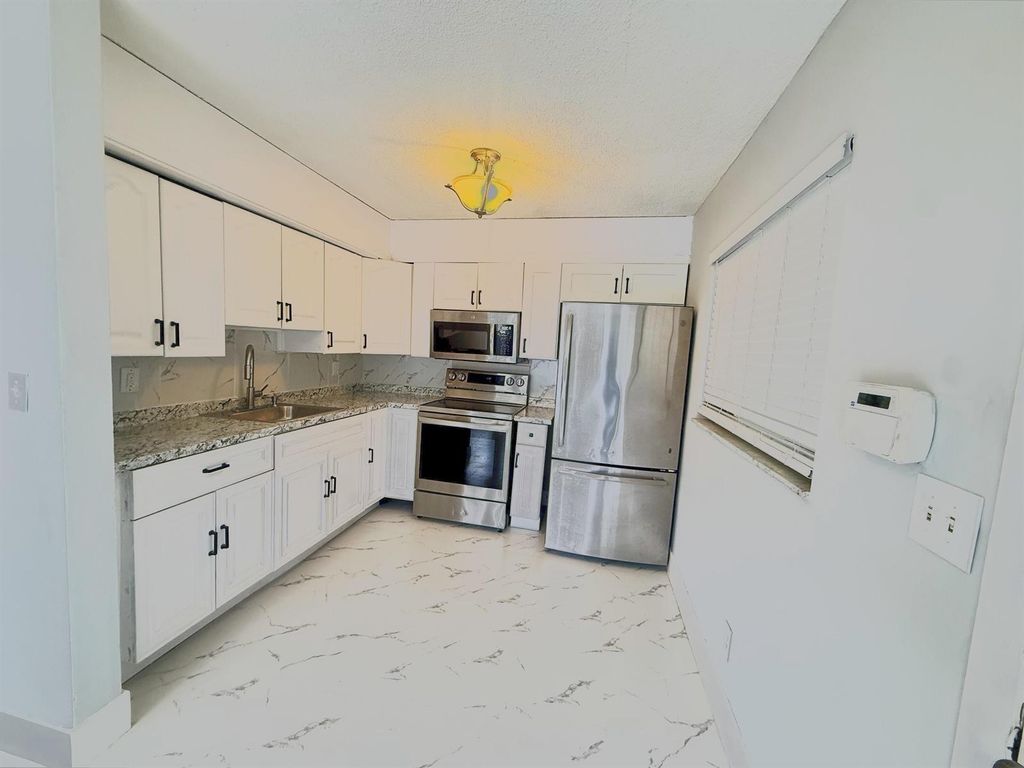 1650 NW 52ND Avenue, Lauderhill, FL 33313