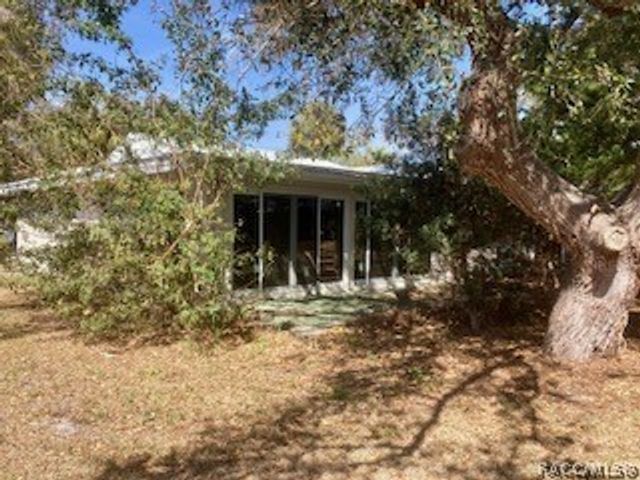 1215 N Egret Point, Crystal River, FL 34429