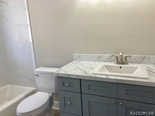 1215 N Egret Point, Crystal River, FL 34429