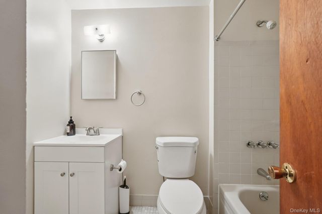 5959 Delafield Avenue, Bronx, NY 10471