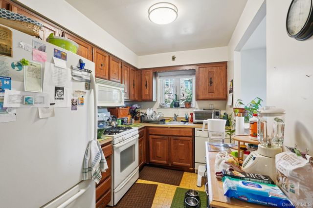 5959 Delafield Avenue, Bronx, NY 10471