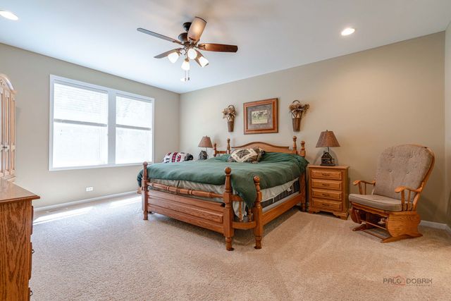 39226 N Rangers Way, Antioch, IL 60002