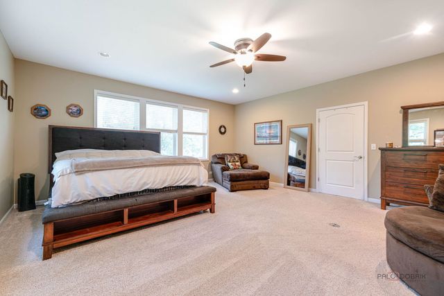 39226 N Rangers Way, Antioch, IL 60002