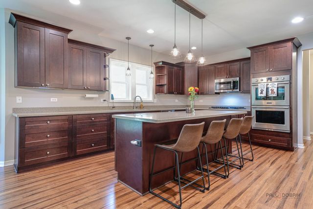 39226 N Rangers Way, Antioch, IL 60002