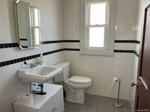 15 Ives Road, Hewlett, NY 11557