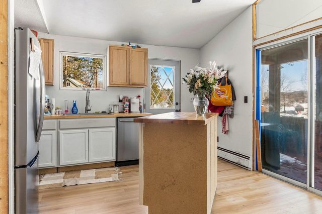 9 W Hill Place, Barnstead, NH 03225