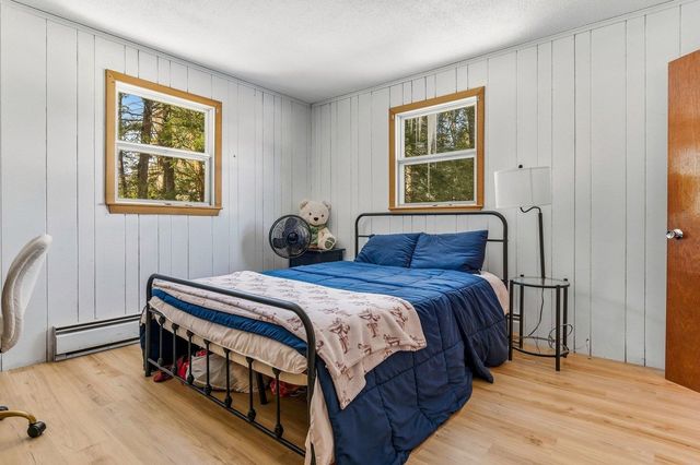 9 W Hill Place, Barnstead, NH 03225