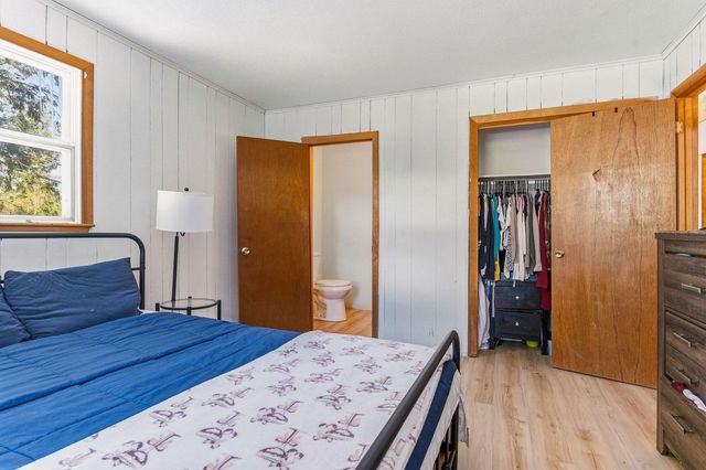 9 W Hill Place, Barnstead, NH 03225