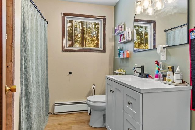 9 W Hill Place, Barnstead, NH 03225