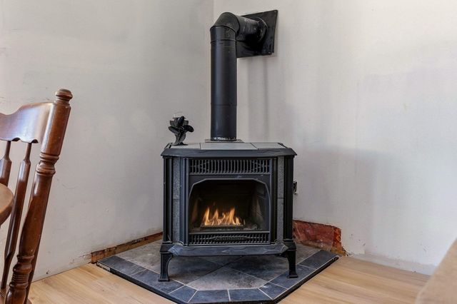 9 W Hill Place, Barnstead, NH 03225