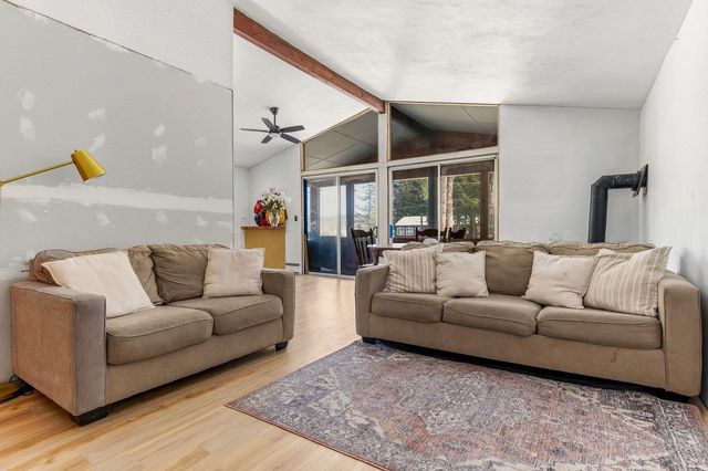 9 W Hill Place, Barnstead, NH 03225