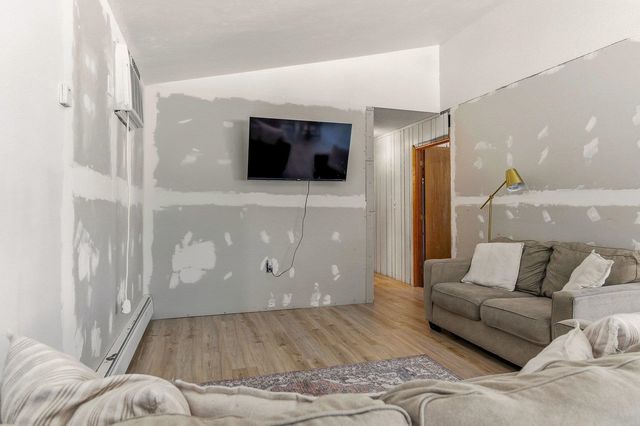 9 W Hill Place, Barnstead, NH 03225