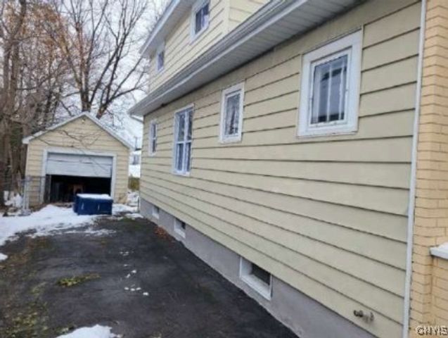 143 Huntley Street, Syracuse, NY 13208