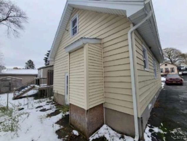 143 Huntley Street, Syracuse, NY 13208