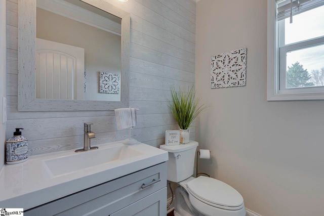 19 Cool Meadow Way, Fountain Inn, SC 29644