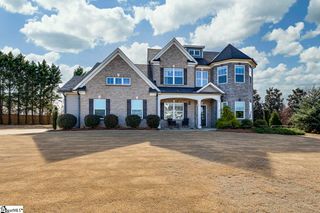 19 Cool Meadow Way, Fountain Inn, SC 29644