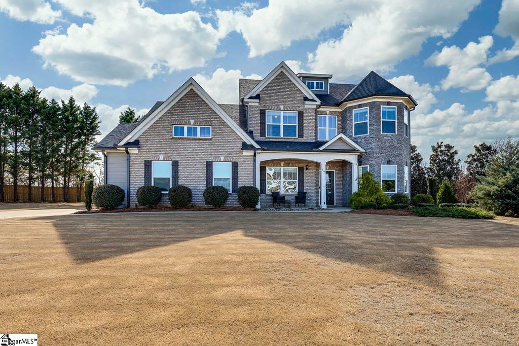 19 Cool Meadow Way, Fountain Inn, SC 29644