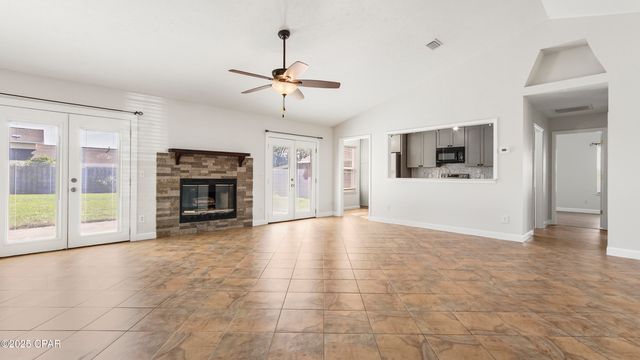 105 Saratoga Place, Lynn Haven, FL 32444