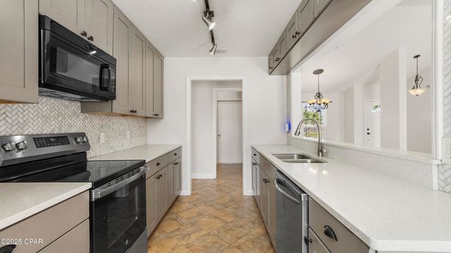 105 Saratoga Place, Lynn Haven, FL 32444