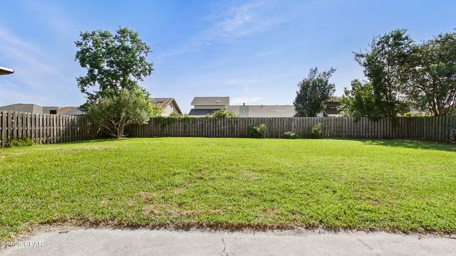 105 Saratoga Place, Lynn Haven, FL 32444