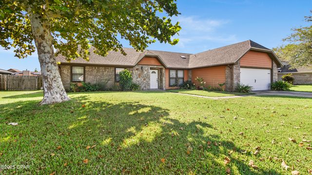 105 Saratoga Place, Lynn Haven, FL 32444