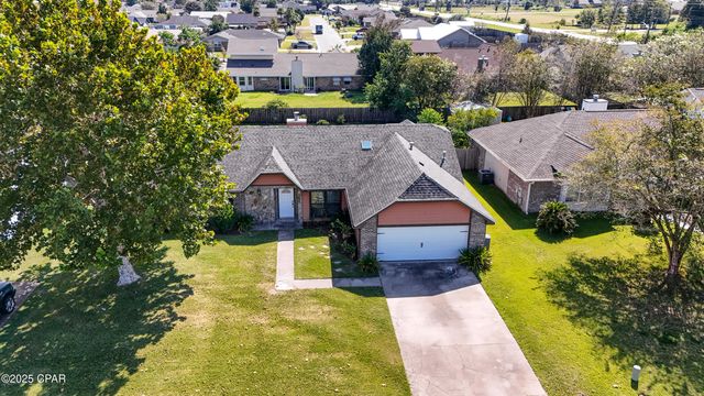 105 Saratoga Place, Lynn Haven, FL 32444