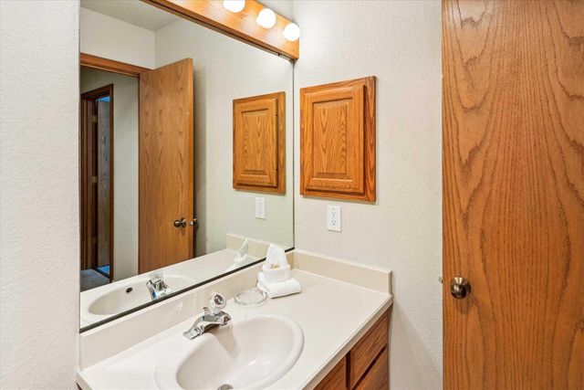 57671 Poplar Lane 23, Sunriver, OR 97707