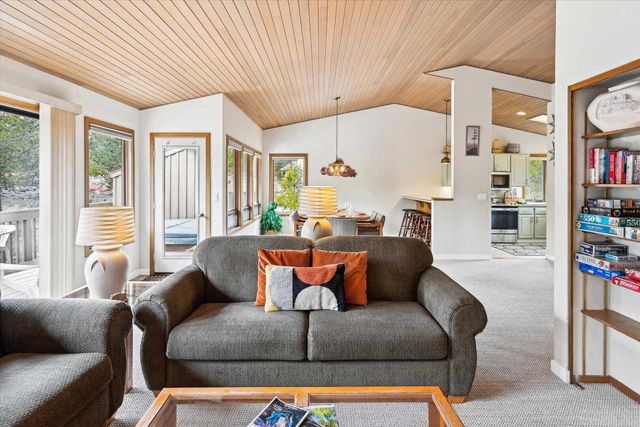 57671 Poplar Lane 23, Sunriver, OR 97707