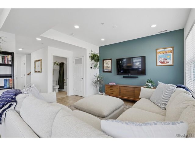 3025 Umatilla St 204, Denver, CO 80211