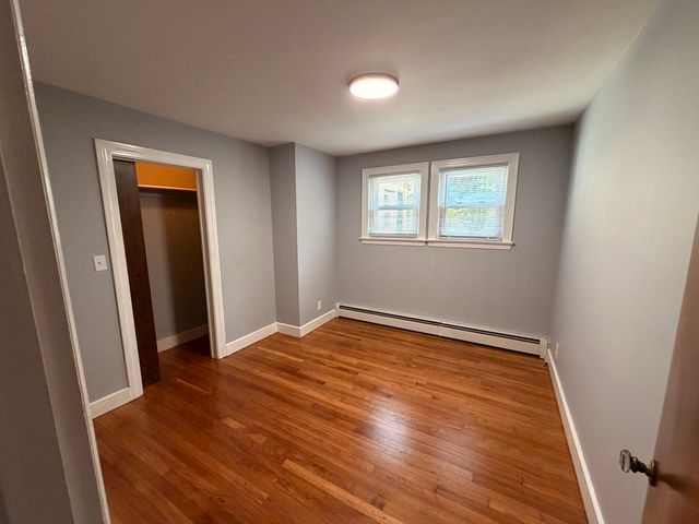33 Highland St, Webster, MA 01570